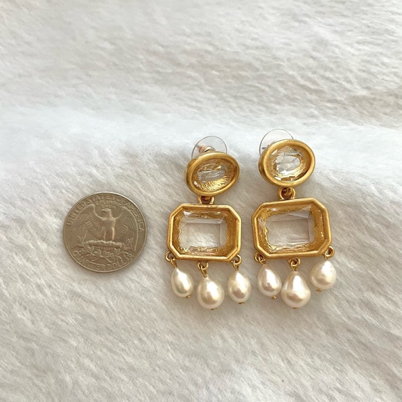 Oscar de la Renta Chandelier Earrings with Pearl Drops - Picture 3 of 6